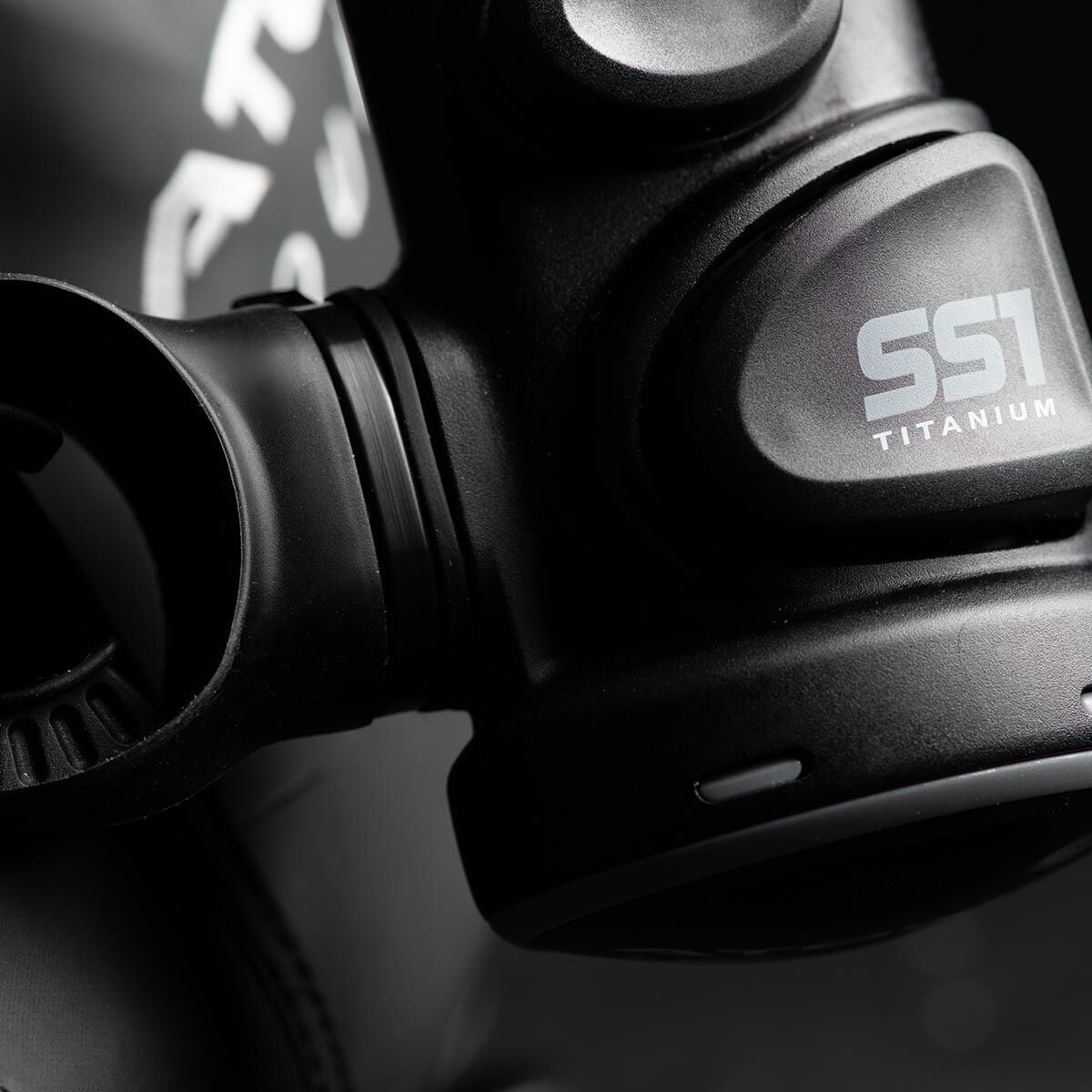 SS1 The Streamlined Safe Second Titanium